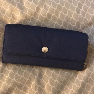 💙Navy Herschel wallet💙 never used brand new!